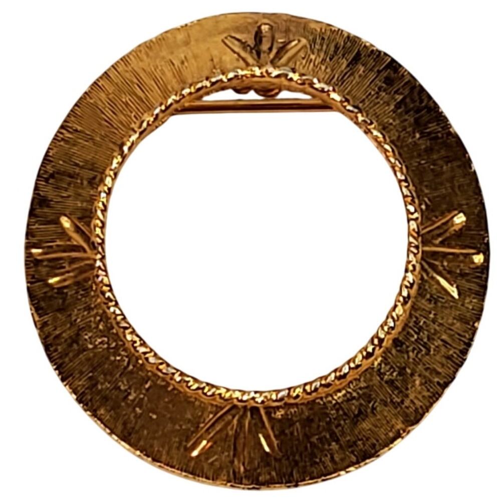 Mamselle Circle Gold Tone 1.25" Signed Vtg